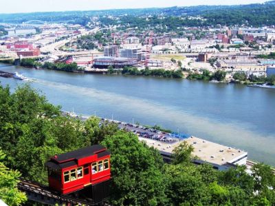 Pittsburgh Incline Railway from the Grandview Saloon
