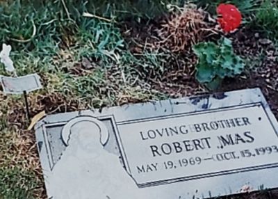 Robert Mas grave site
